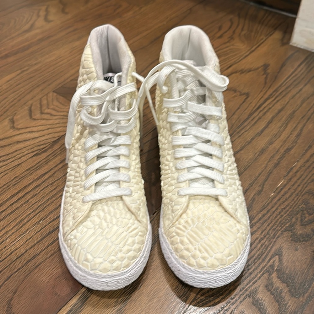 (Women) Nike Blazer Mid QS 'Diamondback - White' 819140-100 SZ 7